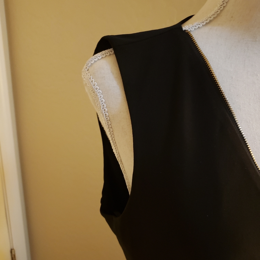 Dress - Picture 3 of 8
